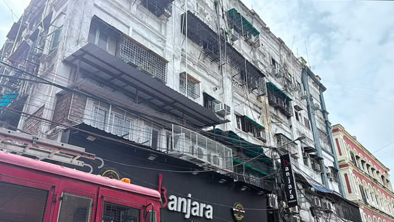 kolkata_hotel_fire_bangladesh_SibXQNr