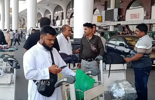 saudi-arabia-airport-closed-flights-cancelled-3-loksamaj